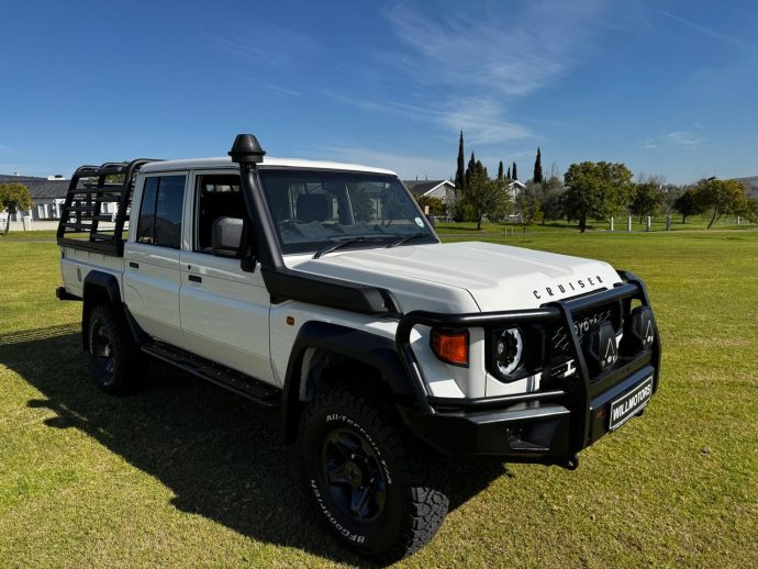 2025 Toyota Land Cruiser 79 series 4.5 V8 DC LX