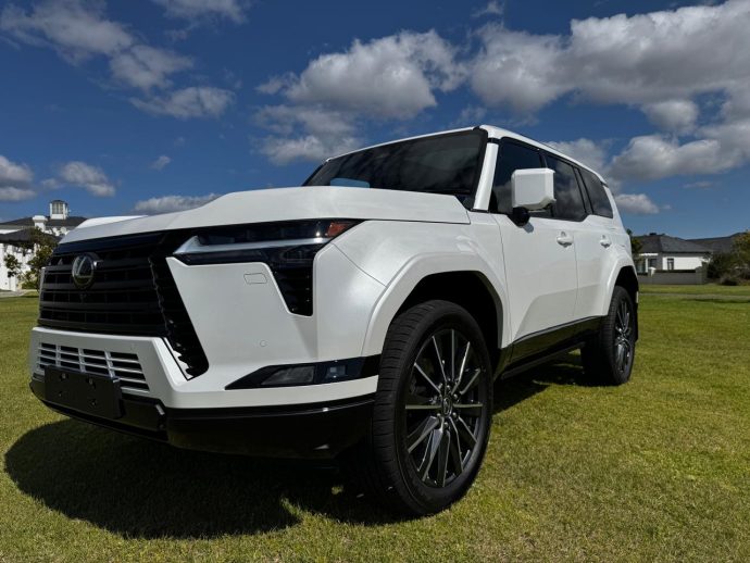 2025 Lexus GX550 SE
